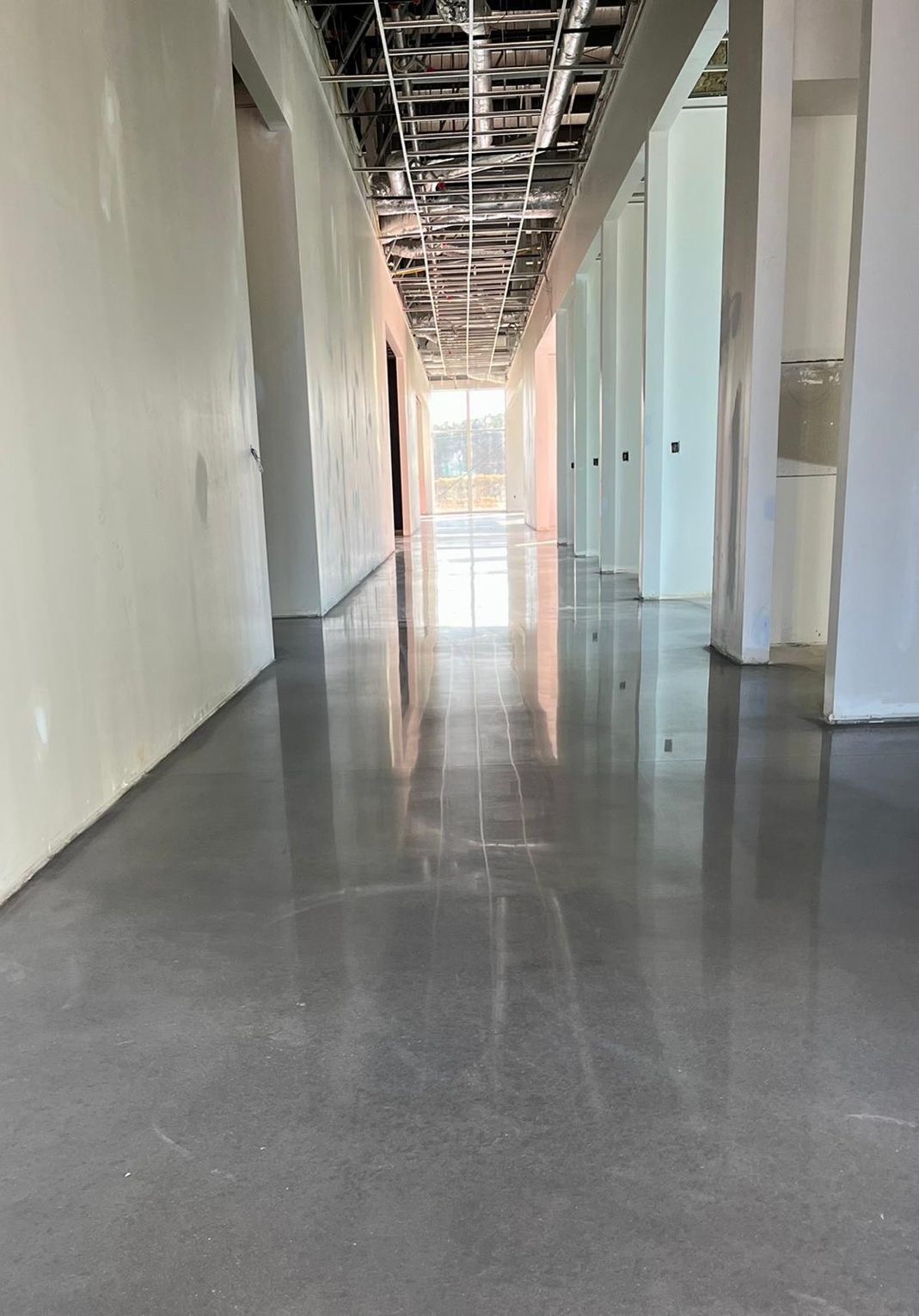 Tam Parlak Beton Parlatma
